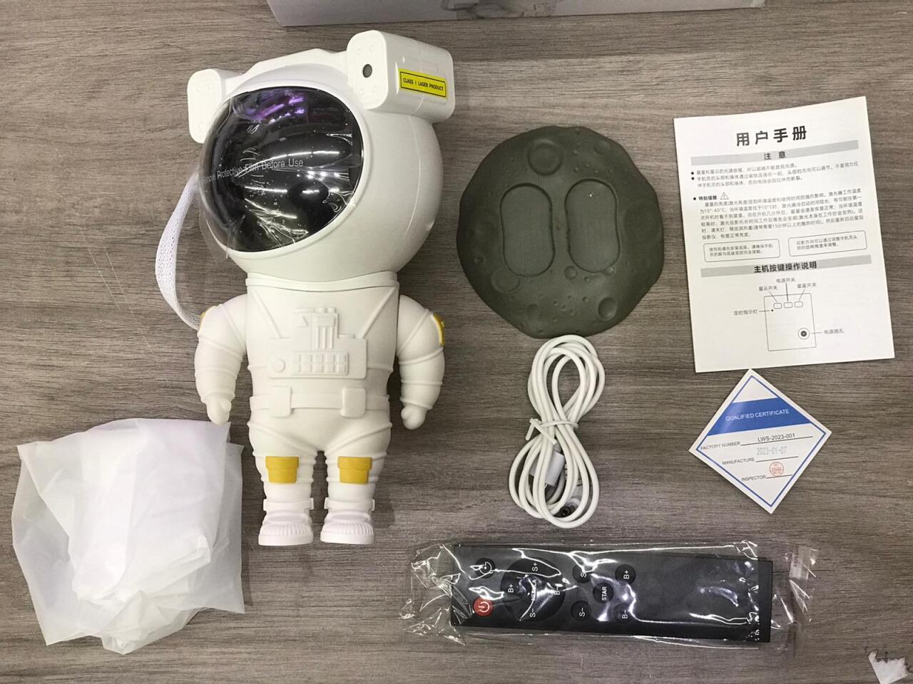 🌌🚀 TRANSFORMA TU HABITACIÓN EN UNA GALAXIA MÁGICA 👉 Proyector Astronauta 360° con Control Remoto