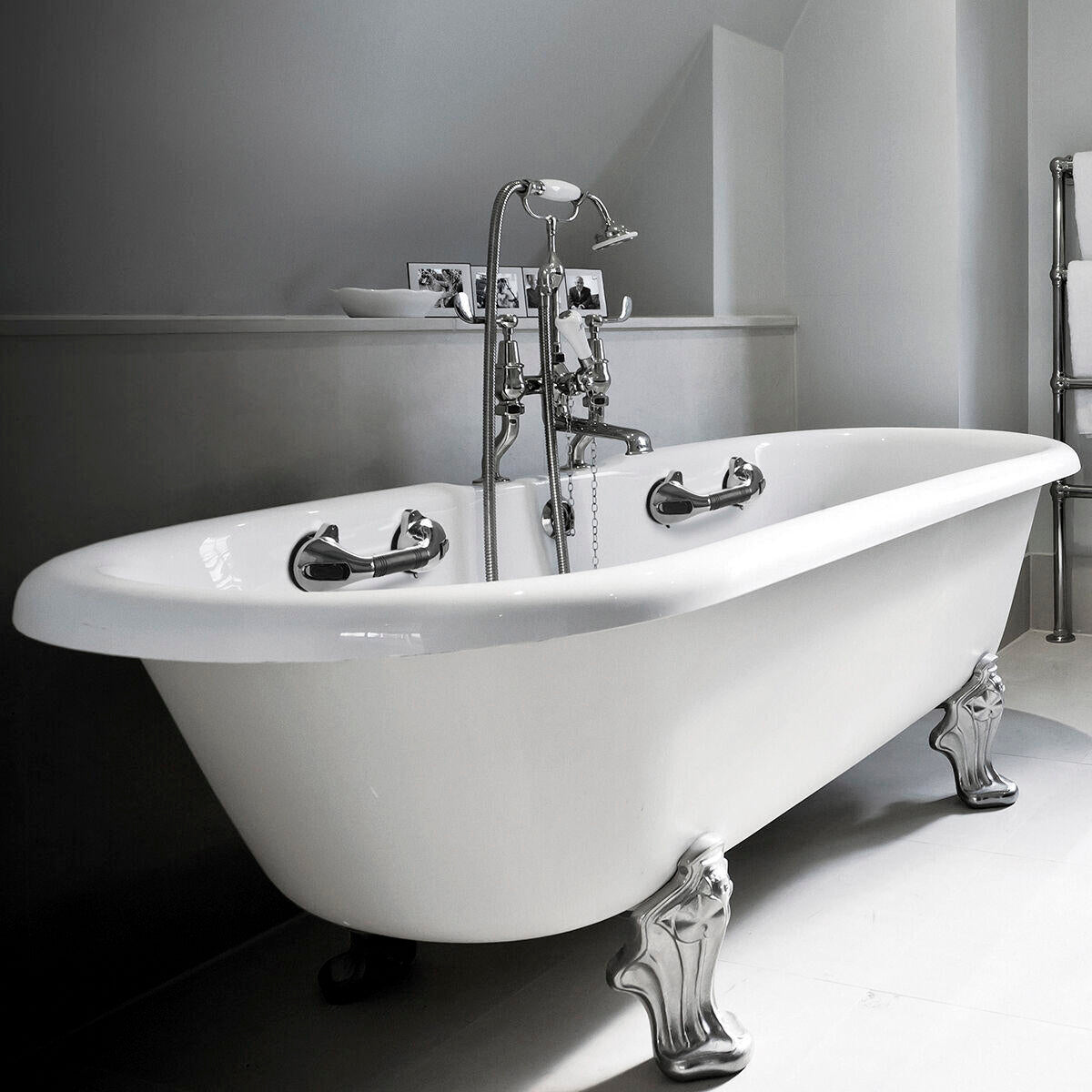🚿 SEGURIDAD TOTAL EN EL BAÑO SIN TALADROS NI COMPLICACIONES- Asa antideslizante con fijación fuerte para evitar caídas.